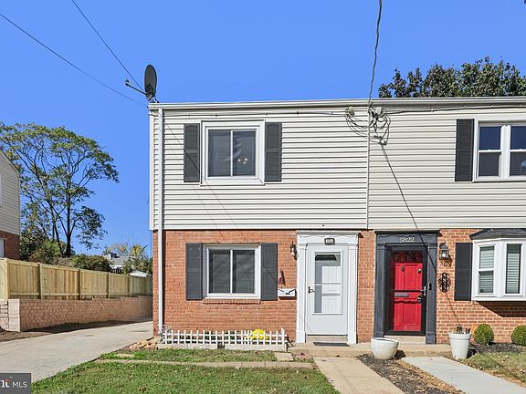 3rd image of 5824 Fifer Dr