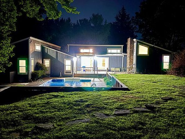 7 Timberlake Dr