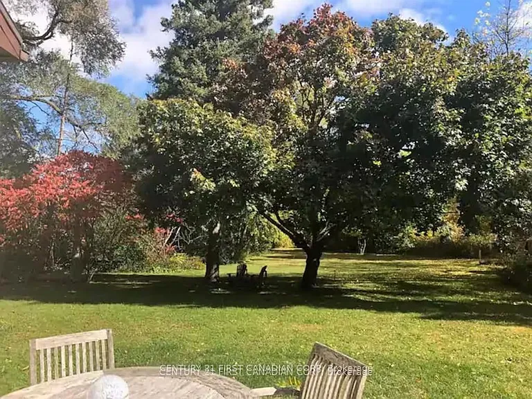 705 Conservation Dr #B — Photo 28