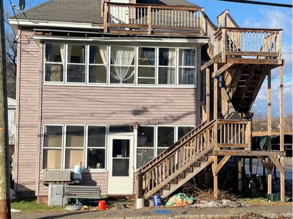 635 Hillsboro St Unit 2, Berlin, NH 03570