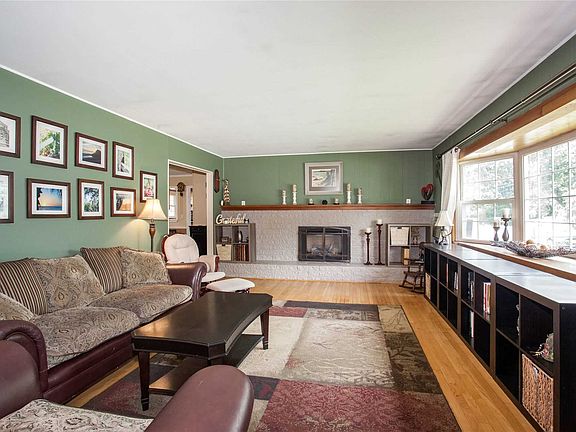 3rd image of 36 12th St