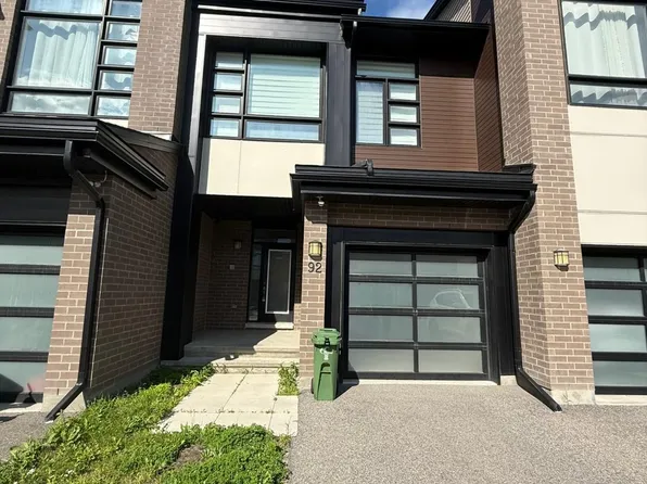 92 Longworth Ave, Ottawa, ON K1T 0S7