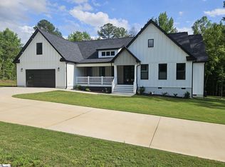4220 N Blue Ridge Dr, Greer, SC 29651