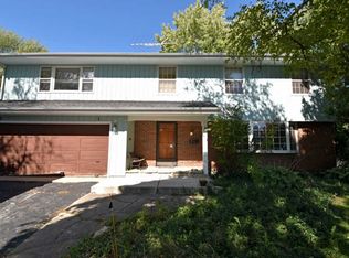 1126 Millburn Ct, Saint Charles, IL