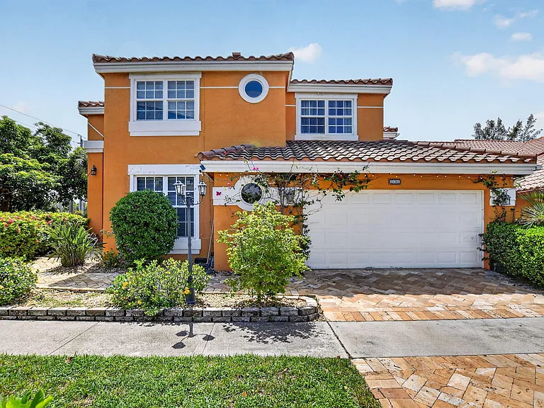 23201 Boca Club Colony Cir — Photo 1