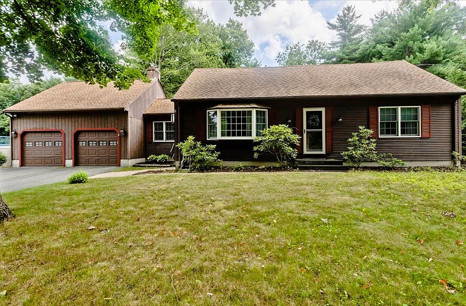 1st image of 4 Caroline Cir