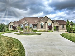 6262 Montana Springs Dr, Zionsville, IN 46077