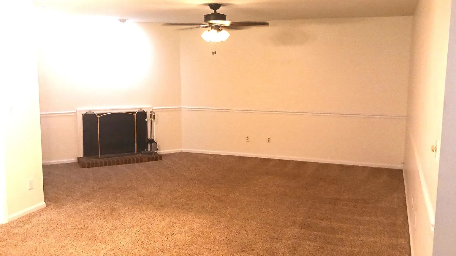 2 bedroom 2 bathroom- Patriot Condos — Photo 3