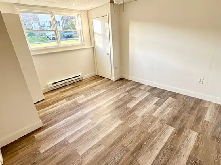 1 Russian Olive Dr — Photo 8