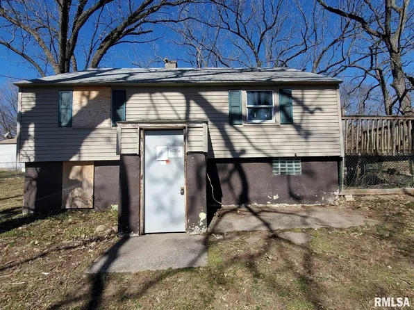 4804 S Vermont Ave, Davenport, IA 52802