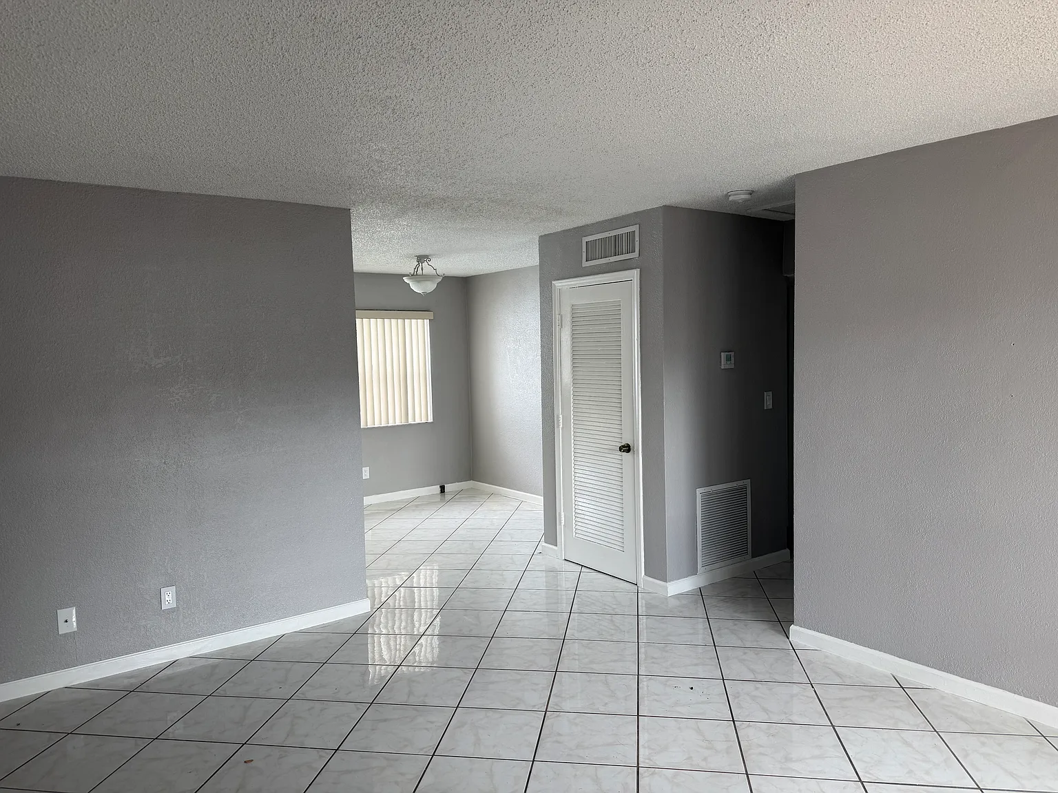 2 bed, 1000 sqft, $1,950 — Photo 4
