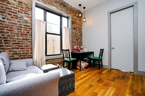 Rented by EXR | media 11