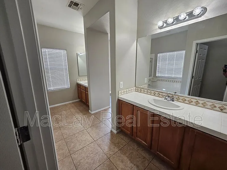 25850 W Pleasant Ln — Photo 14