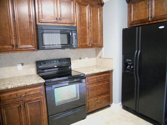 3rd image of 5095 Greyfield Pl N