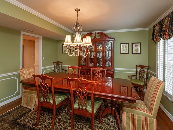 3rd image of 2460 Forest Club Dr