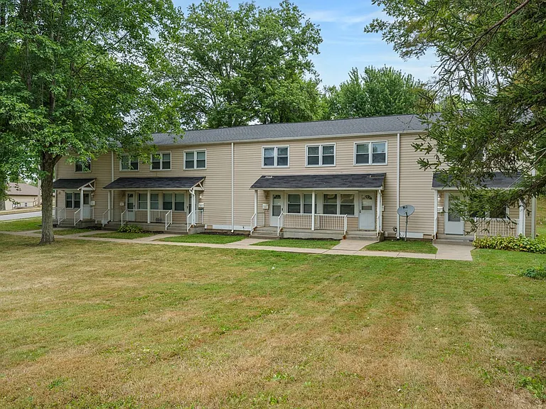 62 Midland Heights Cir #C — Photo 24