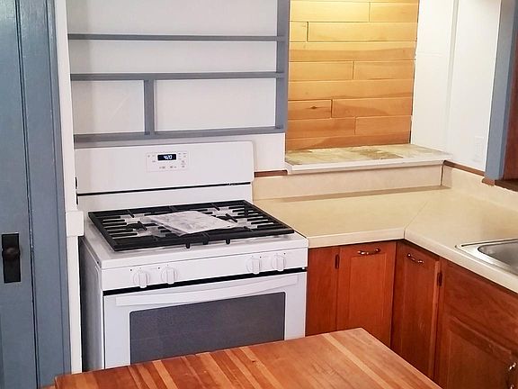 3rd image of 1409 Maryland Ave Unit 1409