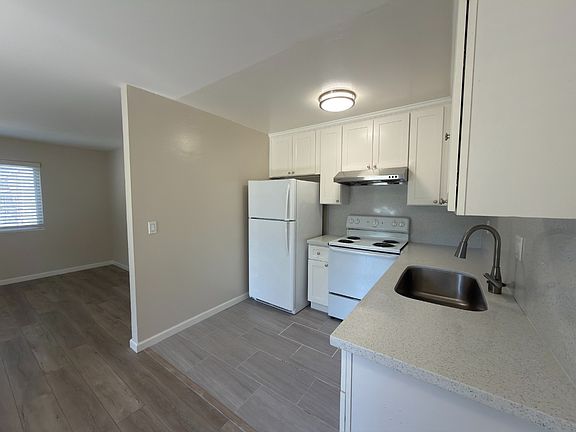 5th image of 1568 Hollenbeck Ave APT 1