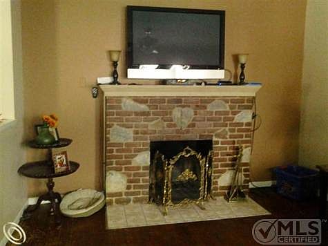 living room 2.jpg