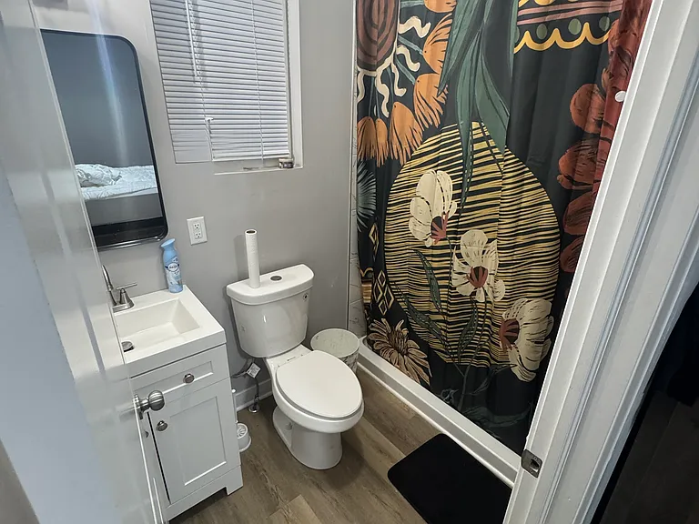2019 E Maryland St #A — Photo 8