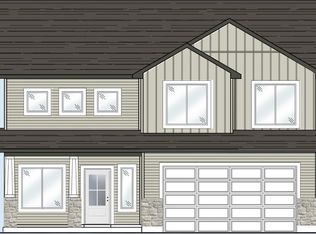 596 Curlew Dr, Ammon, ID 83401