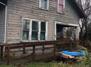 1011 Water St, Raymond, WA 98577