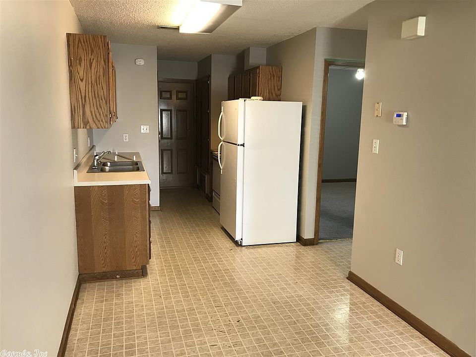 1st image of 506 N Cross St APT 3
