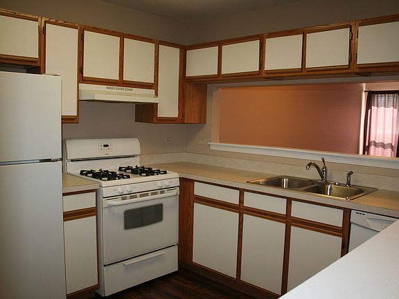 4th image of 1262 Christopher Ct #1262