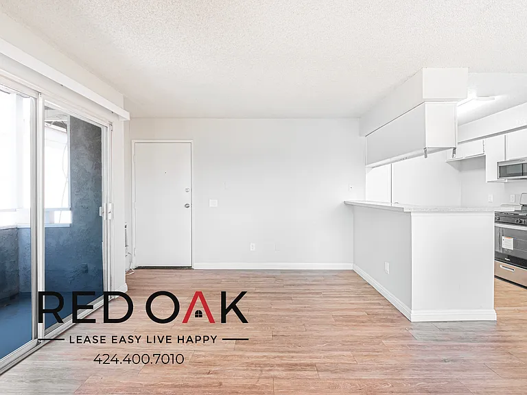 10346 Commerce Ave #7 — Photo 7