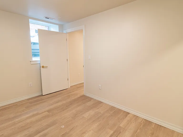 17 N Pearl St #1 — Photo 7