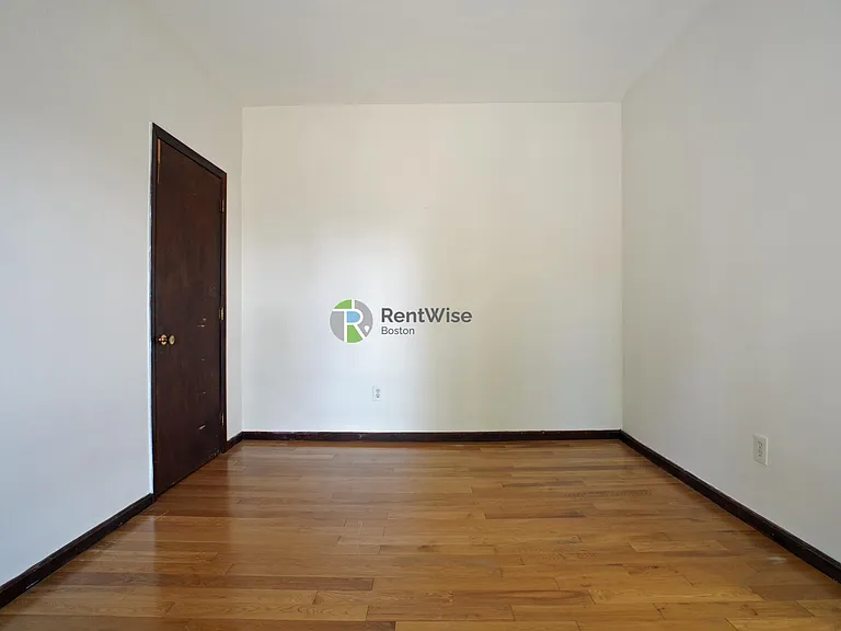 89 Sheridan St #3 — Photo 14