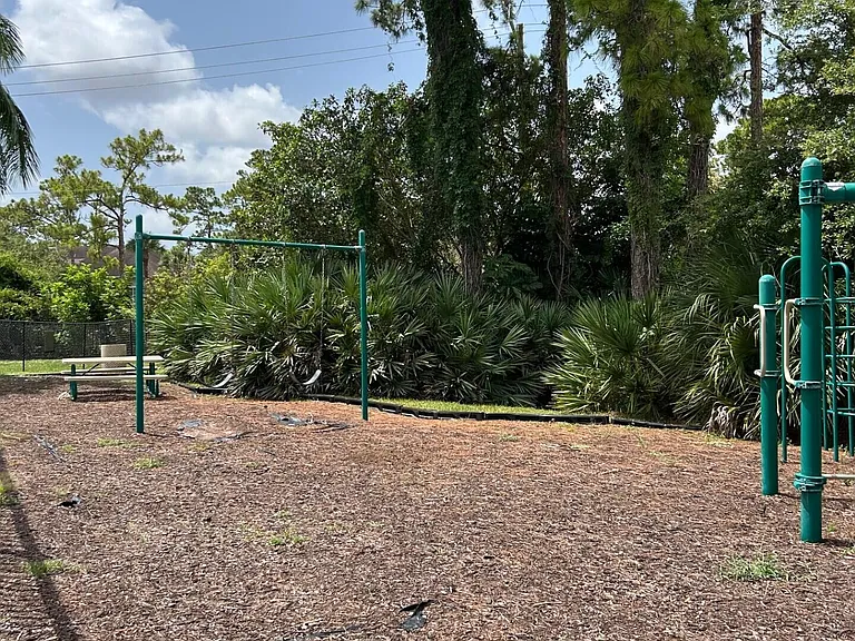 1412 Seminole Palms Dr — Photo 22