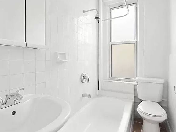 4th image of 676 Saint Nicholas Ave APT 42