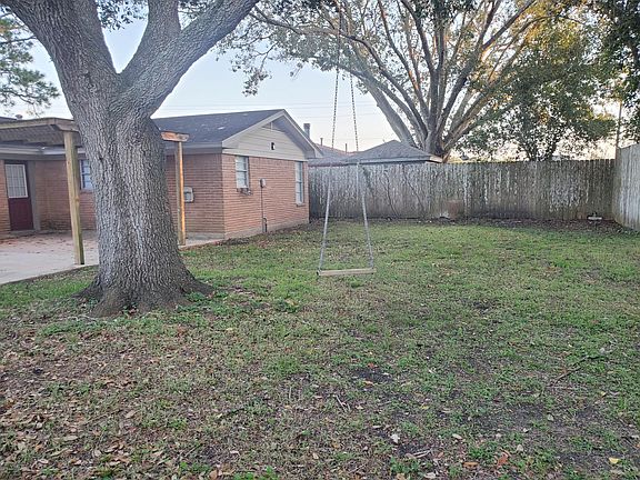 4th image of 105 Lindsey Ave