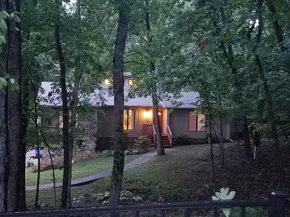 3rd image of 9929 Sierra Vista Ln