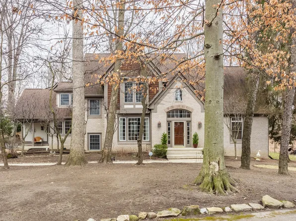 827 W 96th St, Indianapolis, IN 46260