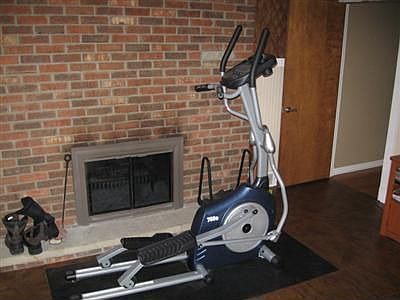 5th image of 7500 Amber Ln