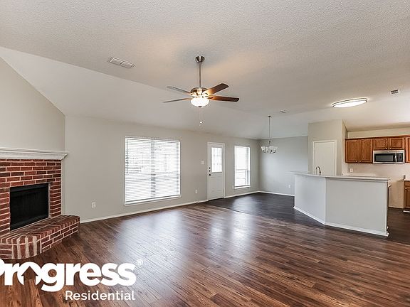 5th image of 804 Elbe Dr