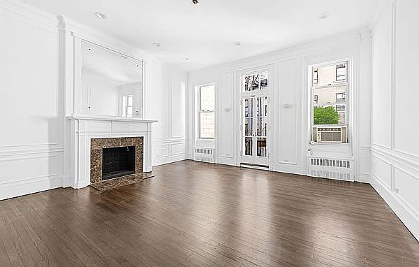1st image of 126 E 61st St #B