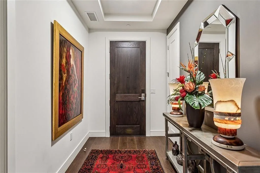 2 bed, 3.0 bath, 2170 sqft, $8,500 — Photo 2