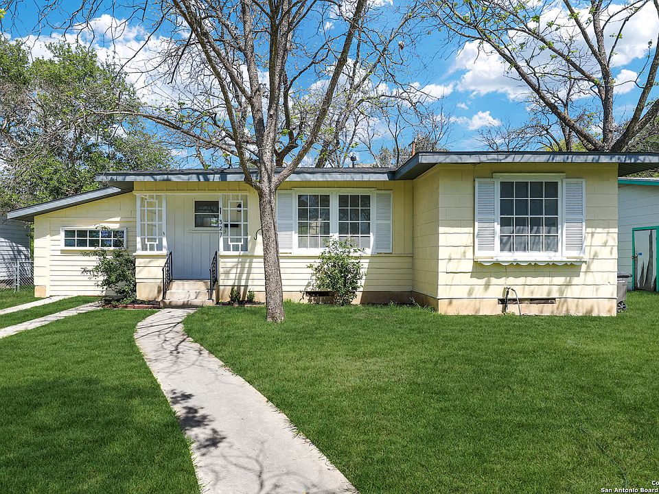1st image of 327 SUMNER DR