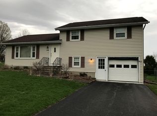 109 Osborne Dr, East Syracuse, NY 13057