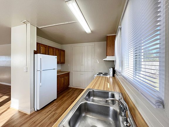 5th image of 2755 Loren St #2755