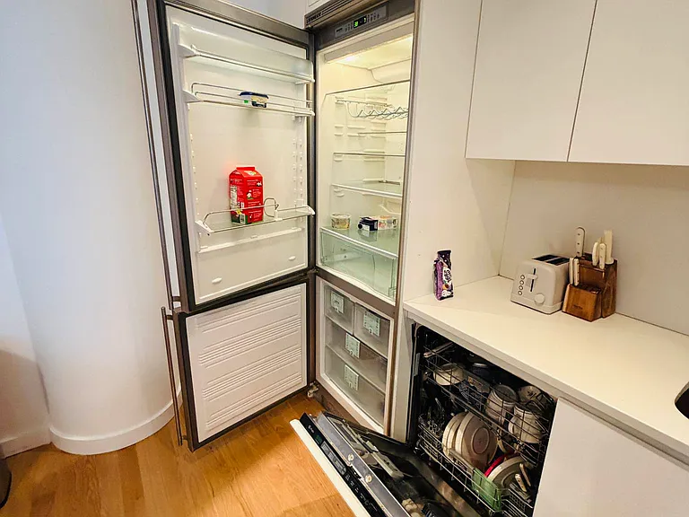 90 William St #11F — Photo 11
