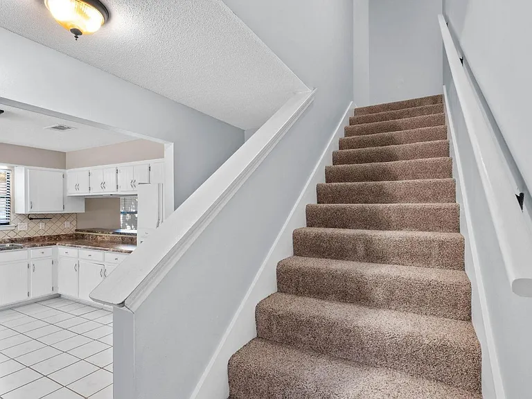 519 Matthew St — Photo 18