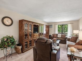 365 Skyline Dr, Pomona, NY 10970