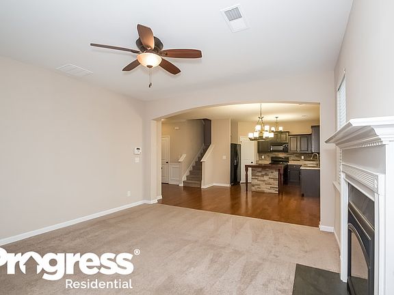 3rd image of 46 Camden Village Dr