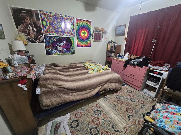 5th image of 12232 Acacia St