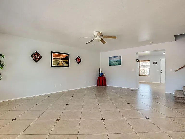 3116 W Pleasant Ln — Photo 9