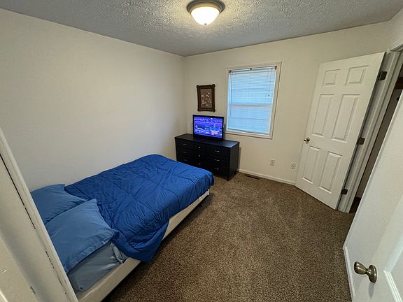 4th image of 16600 Twilight Ln